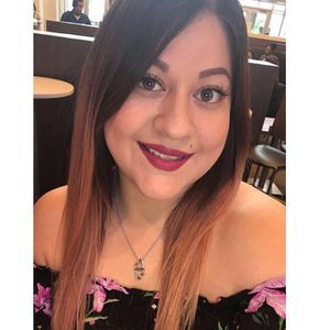 Meet your Posher, Raquel